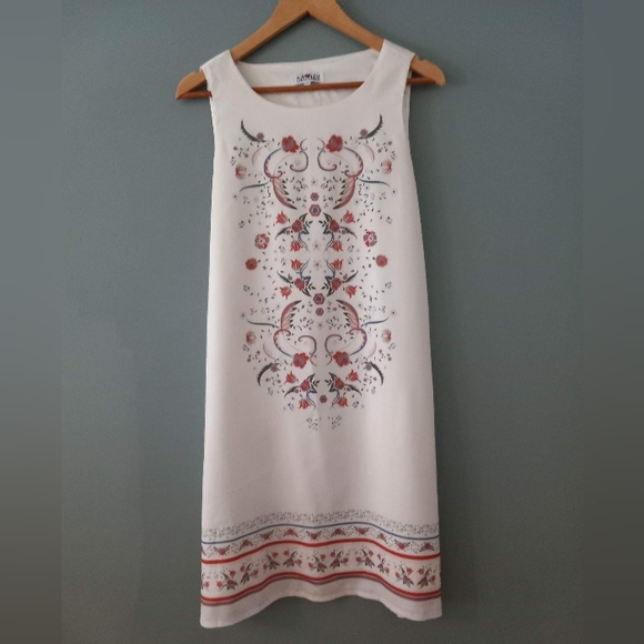 Dresses & Skirts - Sleeveless Summer Dress